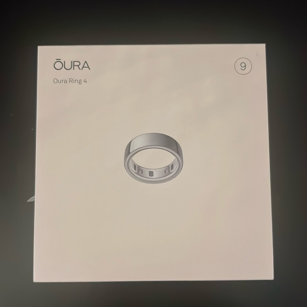 OURA Ring GEN 4 - Brand New in Box! SILVER Smart Ring Size 9
